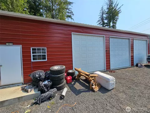 Exterior - 283 Middle Fork Rd, Chehalis, WA 98532 photo 5 of 16