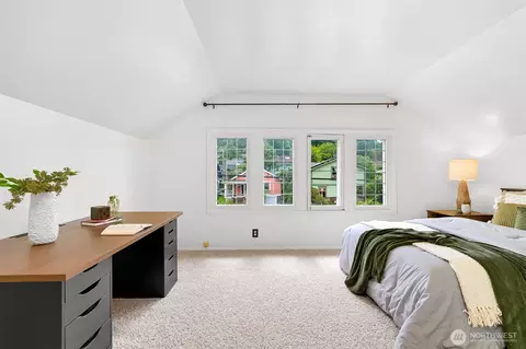 Bedroom - 905 E Maple St, Bellingham, WA 98225 photo 2 of 5