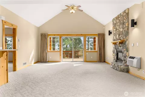 202 Cascadian Way #3, Winthrop, WA 98862
