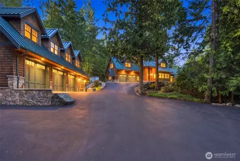 6887 Lakewood Park Ln, Anacortes, WA 98221