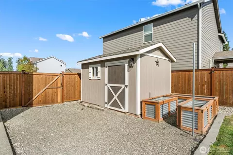 Exterior - 451 Jasmine Ln N, Enumclaw, WA 98022 photo 6 of 6
