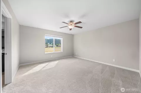 Bedroom - 451 Jasmine Ln N, Enumclaw, WA 98022 photo 3 of 5