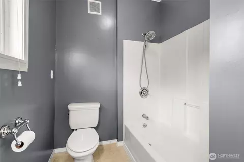 Bath - 140 Front St, Doty, WA 98539 photo 1 of 1