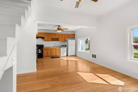 Living - 140 Front St, Doty, WA 98539 photo 1 of 3