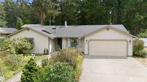 8324 Lake Forest Dr SE, Olympia, WA 98503