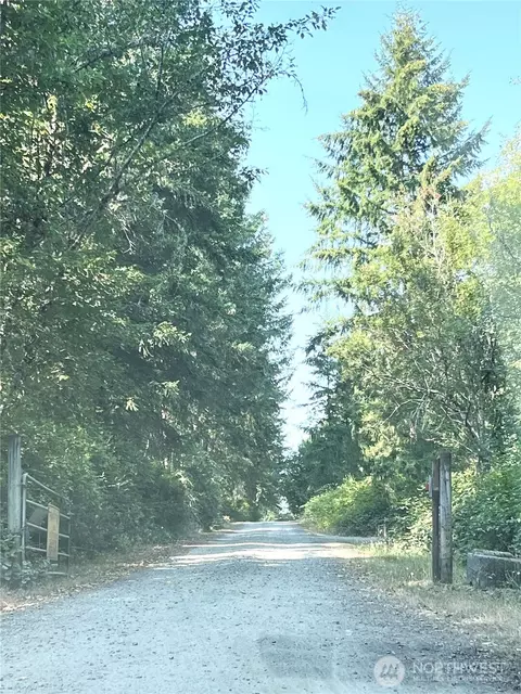 1209 196th Ave NW, Lakebay, WA 98349