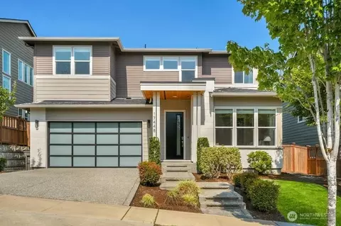 17448 NE 122nd St, Redmond, WA 98052