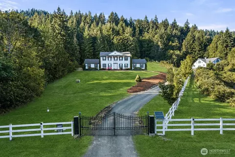 12832 Hunter Rd SW, Rochester, WA 98579