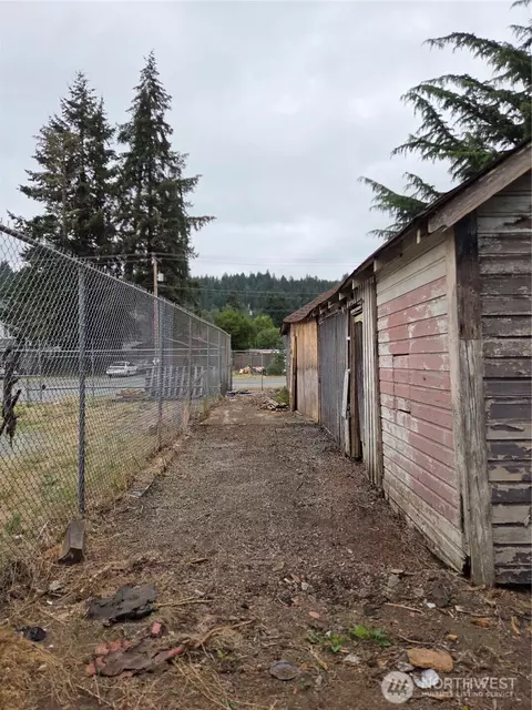 Exterior - 111 Calistoga St E, Orting, WA 98360 photo 14 of 17