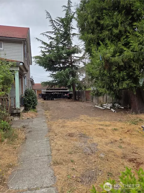 Exterior - 111 Calistoga St E, Orting, WA 98360 photo 9 of 17
