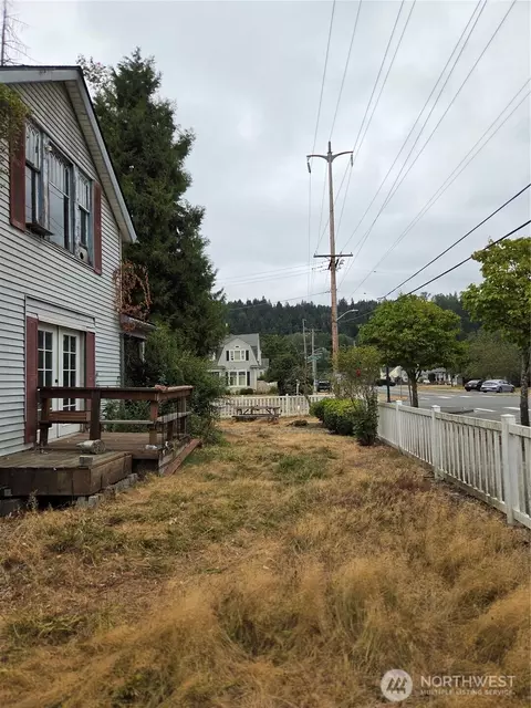 Exterior - 111 Calistoga St E, Orting, WA 98360 photo 10 of 17