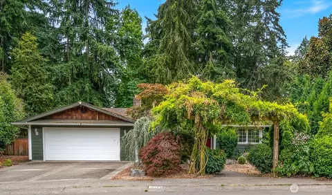 10923 NE 120th St, Kirkland, WA 98034