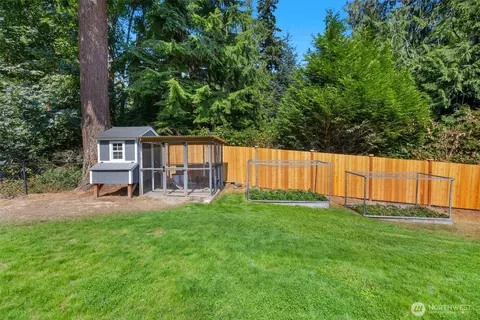 Exterior - 5226 Narbeck Ave, Everett, WA 98203 photo 7 of 10
