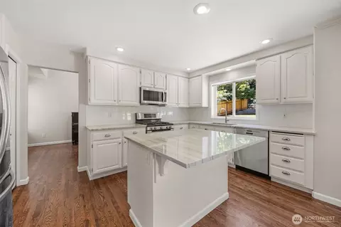 Kitchen - 5226 Narbeck Ave, Everett, WA 98203 photo 1 of 3