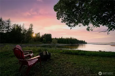 15449 Virginia Point Rd NE, Poulsbo, WA 98370