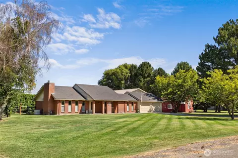 220 E Willis Rd, Ellensburg, WA 98926