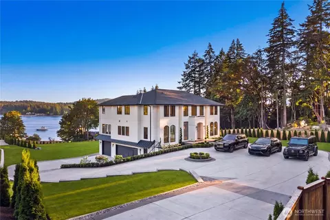 6220 Cromwell Dr NW, Gig Harbor, WA 98335