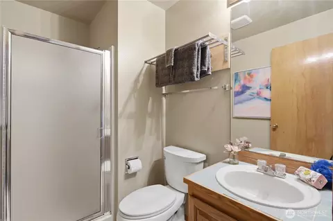 Bath - 15031 93rd Pl NE, Bothell, WA 98011 photo 1 of 6