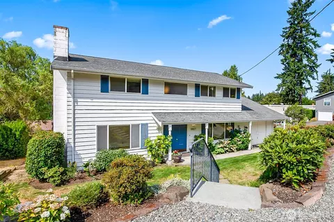 19827 11th Ave NW, Shoreline, WA 98177