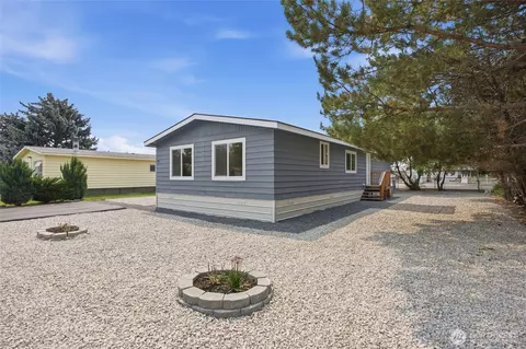 4816 Airway Dr NE #18, Moses Lake, WA 98837