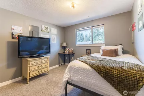 Bedroom - 26217 SE 426th St, Enumclaw, WA 98022 photo 4 of 9