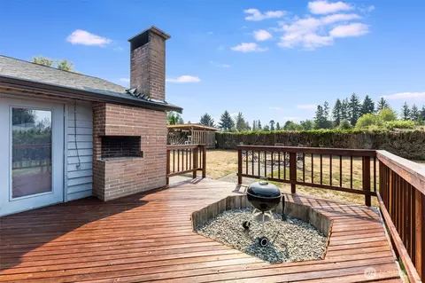 Exterior - 26217 SE 426th St, Enumclaw, WA 98022 photo 2 of 5