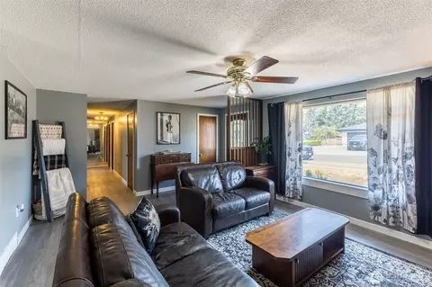 Living - 26217 SE 426th St, Enumclaw, WA 98022 photo 1 of 2