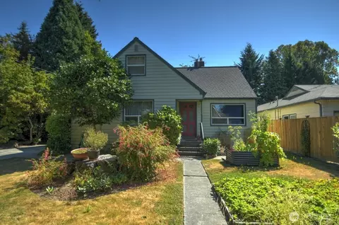 3216 Lorne St SE, Olympia, WA 98501