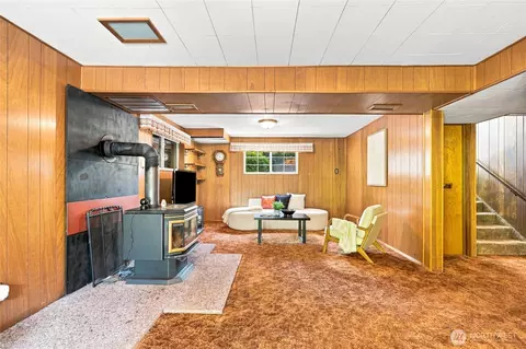 Living - 12731 25th Ave SE, Everett, WA 98208 photo 5 of 6