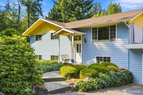 Exterior - 12731 25th Ave SE, Everett, WA 98208 photo 3 of 14