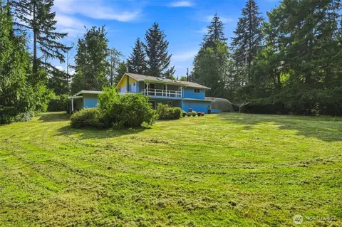 Exterior - 12731 25th Ave SE, Everett, WA 98208 photo 9 of 14