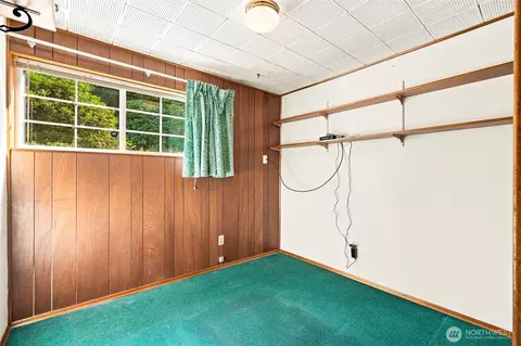 Bedroom - 12731 25th Ave SE, Everett, WA 98208 photo 4 of 4