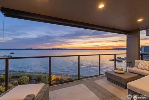 827 Lake St S #207, Kirkland, WA 98033