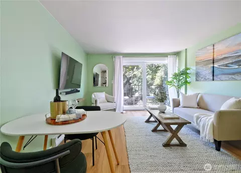 1300 University St #2A, Seattle, WA 98101