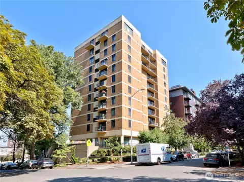 1300 University St #2A, Seattle, WA 98101