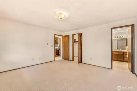 Bedroom - 2418 Euclid Ave #6, Everett, WA 98203 photo 2 of 4