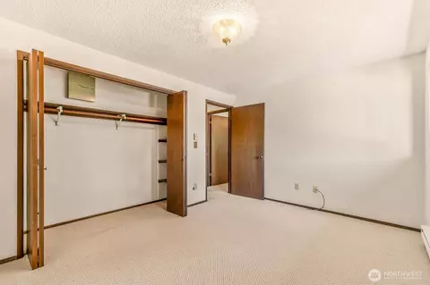 Bedroom - 2418 Euclid Ave #6, Everett, WA 98203 photo 4 of 4