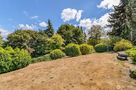 Exterior - 2418 Euclid Ave #6, Everett, WA 98203 photo 4 of 7