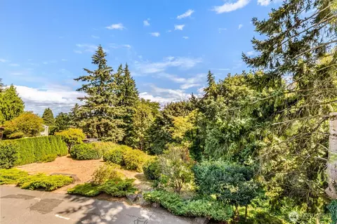 Exterior - 2418 Euclid Ave #6, Everett, WA 98203 photo 3 of 7