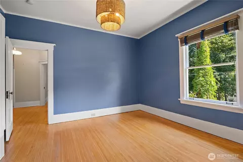 Bedroom - 917 E 20th Ave, Spokane, WA 99203 photo 2 of 10