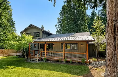 1052 Woodside Ln, Langley, WA 98260