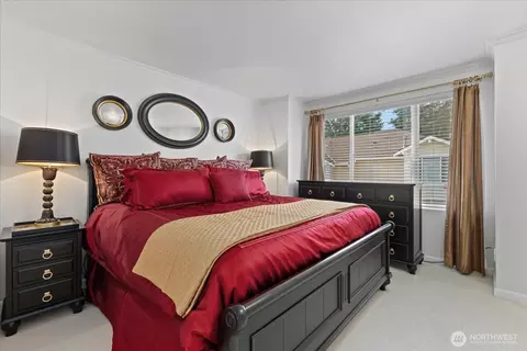 Bedroom - 11866 NE 162nd Ln, Bothell, WA 98011 photo 1 of 2