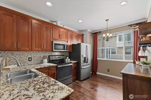 Kitchen - 11866 NE 162nd Ln, Bothell, WA 98011 photo 2 of 3