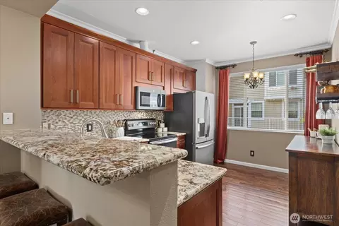 Kitchen - 11866 NE 162nd Ln, Bothell, WA 98011 photo 1 of 3