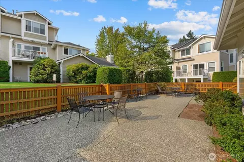 Exterior - 11866 NE 162nd Ln, Bothell, WA 98011 photo 5 of 5