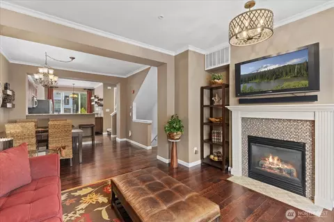Living - 11866 NE 162nd Ln, Bothell, WA 98011 photo 4 of 4