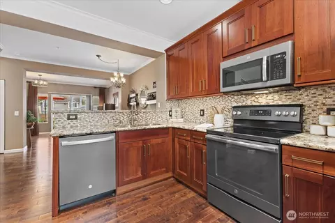 Kitchen - 11866 NE 162nd Ln, Bothell, WA 98011 photo 3 of 3