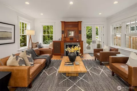 Living - 1508 37th Ave E, Seattle, WA 98112 photo 3 of 4