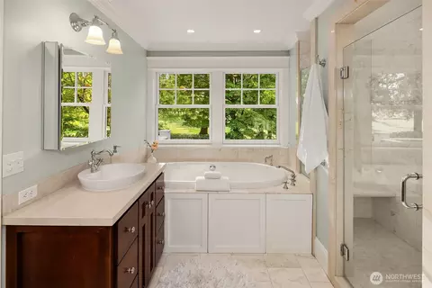 Bath - 1508 37th Ave E, Seattle, WA 98112 photo 2 of 4
