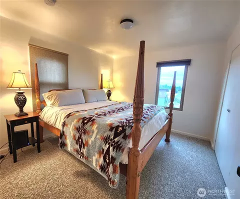 Bedroom - 1430 W Hendrickson Rd, Sequim, WA 98382 photo 6 of 6